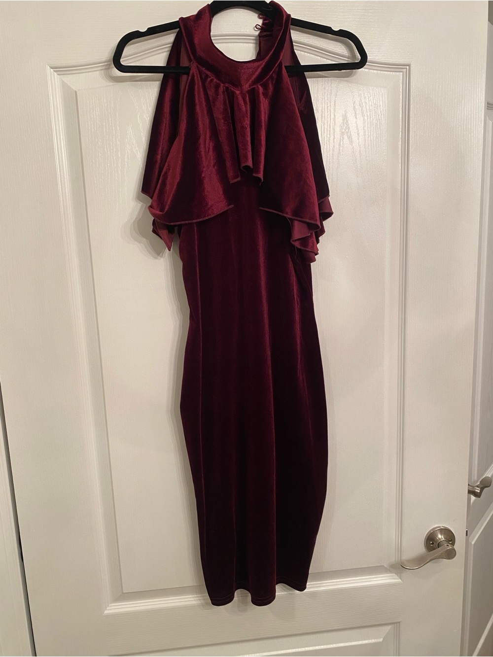 Missguided Velvet Halter Midi Dress in Burgundy